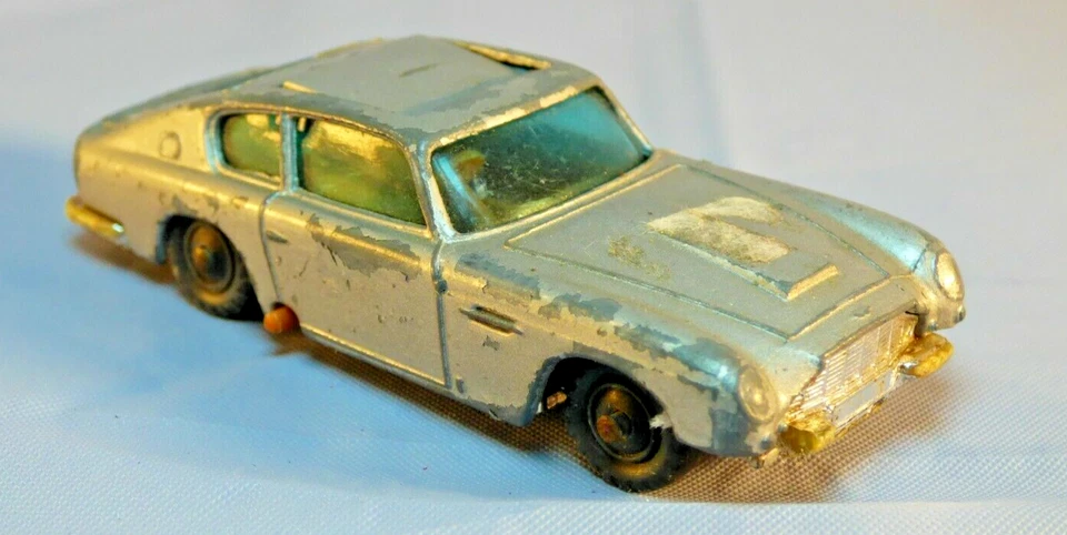 Husky James Bonds Aston Martin 007 Diecast Modelo Coche Juguete De Colección Plateado Foto 2 de 4