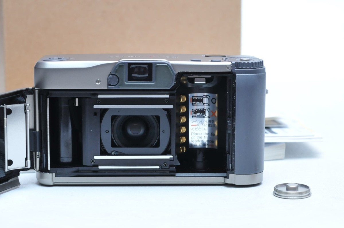 Contax TVS III Silver 35mm Point & Shoot Film Camera 018428 Contax TVS III Silver 35mm Point & Shoot Film Camera 018428