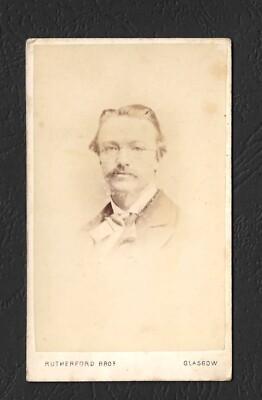 Carte de Visite Porträt eines Gentleman von Rutherford Bros, Glasgow Ref CDV 6
