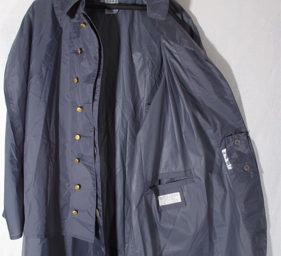 Capa de chuva Mister Antony Glasgow, Escócia com botões Waterbury SC Citadel boa! - Imagem 4 de 4