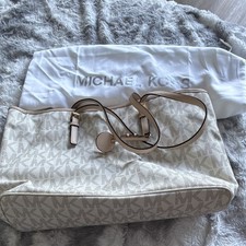 Michael Kors Monogram Tote Bag Beige Zip Gold...