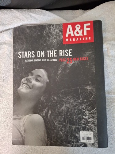 Christmas 2004 A&F MAGAZINE Abercrombie& Fitch Free Shipping Low Starting Bid!!! - Picture 2 of 4