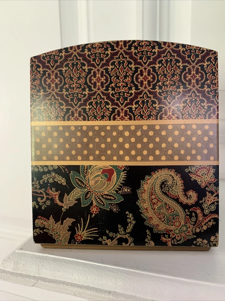 Waverly-Wellington-Black & Cream Floral Toile-Tissue Box Holder-Discontinued!  Foto 3 de 4