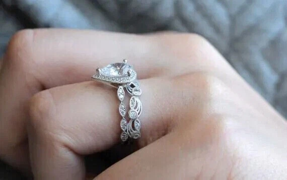 Conjunto de anel de noivado simulado de diamante corte pera 2,50 quilates ouro branco 14k tamanho 6,5 - Imagem 4 de 4