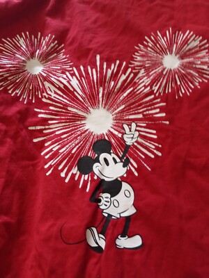 Disney X AE American Eagle T-shirt - Size Medium - Mickey Mouse Fireworks