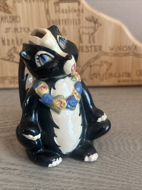 VINTAGE WALT DISNEY FLOWER THE SKUNK FROM BAMBI, FIGURINE