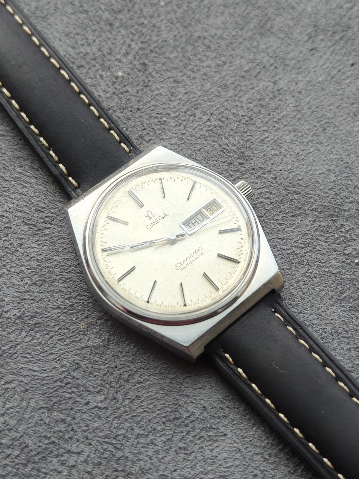 Omega Seamaster Silver Linen Dail Date