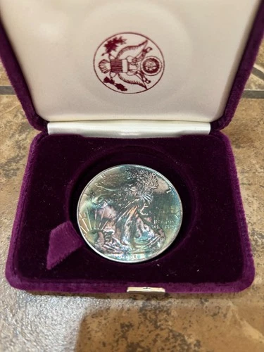 1993 Uncirculated American Silver Eagle US Mint Issue Nice Toning