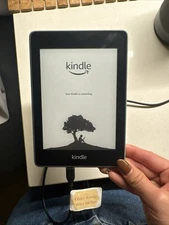 Kindle Paperwhite previous generation 2018 release Waterproof with 2x Storage