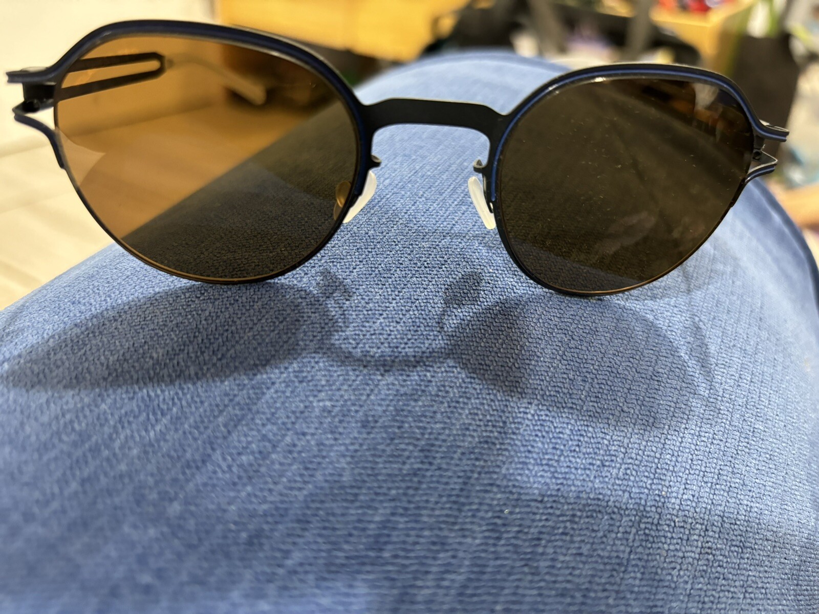 Picture 1 of 4