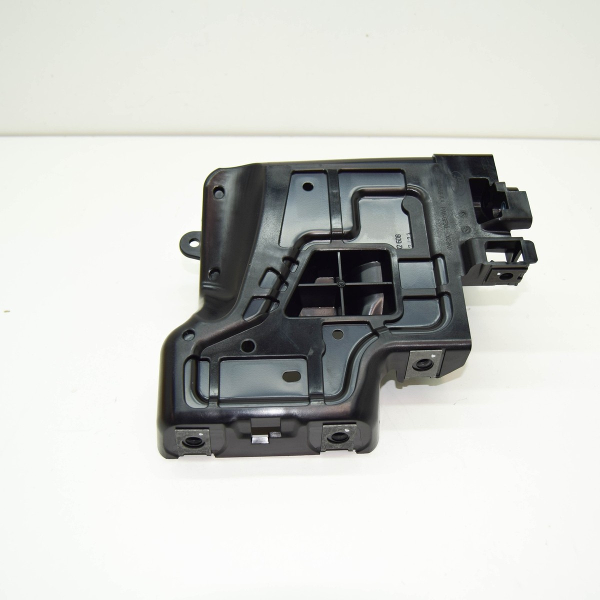 LR RANGE ROVER EVOQUE L551 Front Panel Right Support Plate
