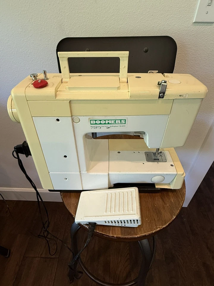 Máquina de coser Brother VX 847 con pedal funciona hecha en Taiwán Foto 4 de 4