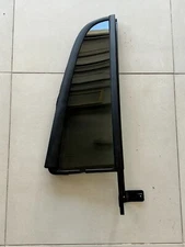 03-17 Ford Expedition Lincoln Navigator Passenger rear right door vent glass