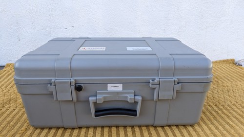 Underwater Kinetics 821 Ultracase (Gray) - Medium size hard case - Picture 3 of 4