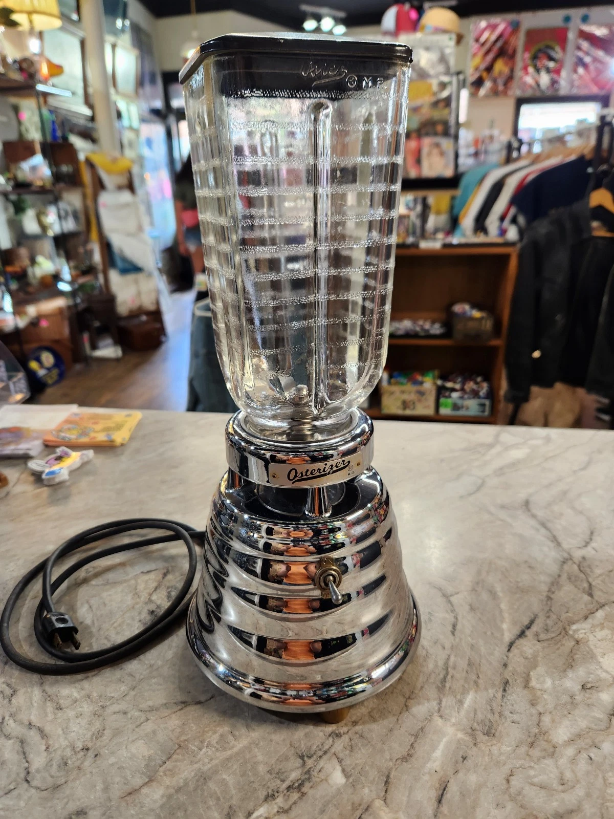Vintage 1950’s Oster Osterizer Beehive Chrome Glass Blender Model 10 Works!
Opens in a new window or