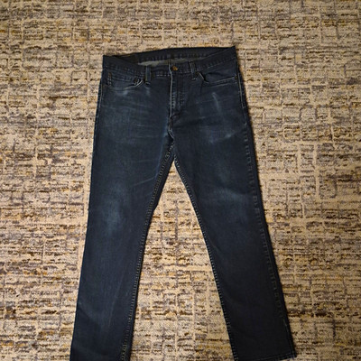 Levi's Men s Slim Fit Jeans Dark Wash Blue Denim 5-Pocket Mid Rise Logo
