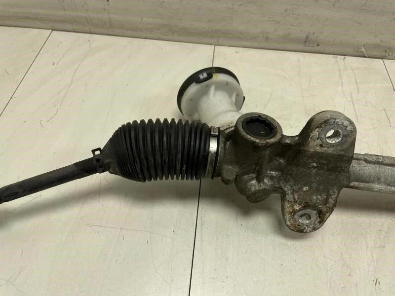 Hyundai Elantra SE GLS 2016 barra de cambios de dirección y piñón OEM+ Foto 4 de 4