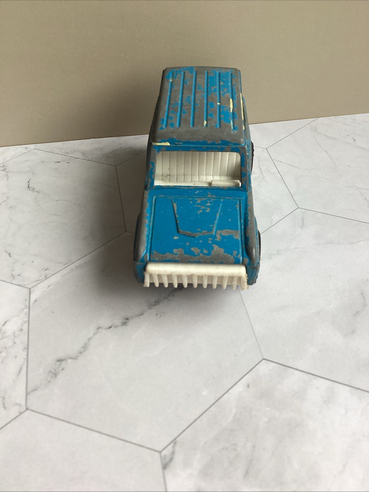 Picture 2 of 5