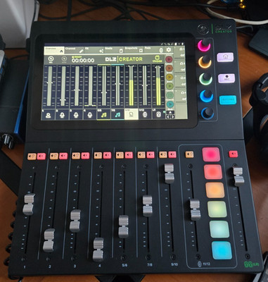 Mackie DLZ Creator   Adaptive Digital Mixer for Podcasting & Live Streaming