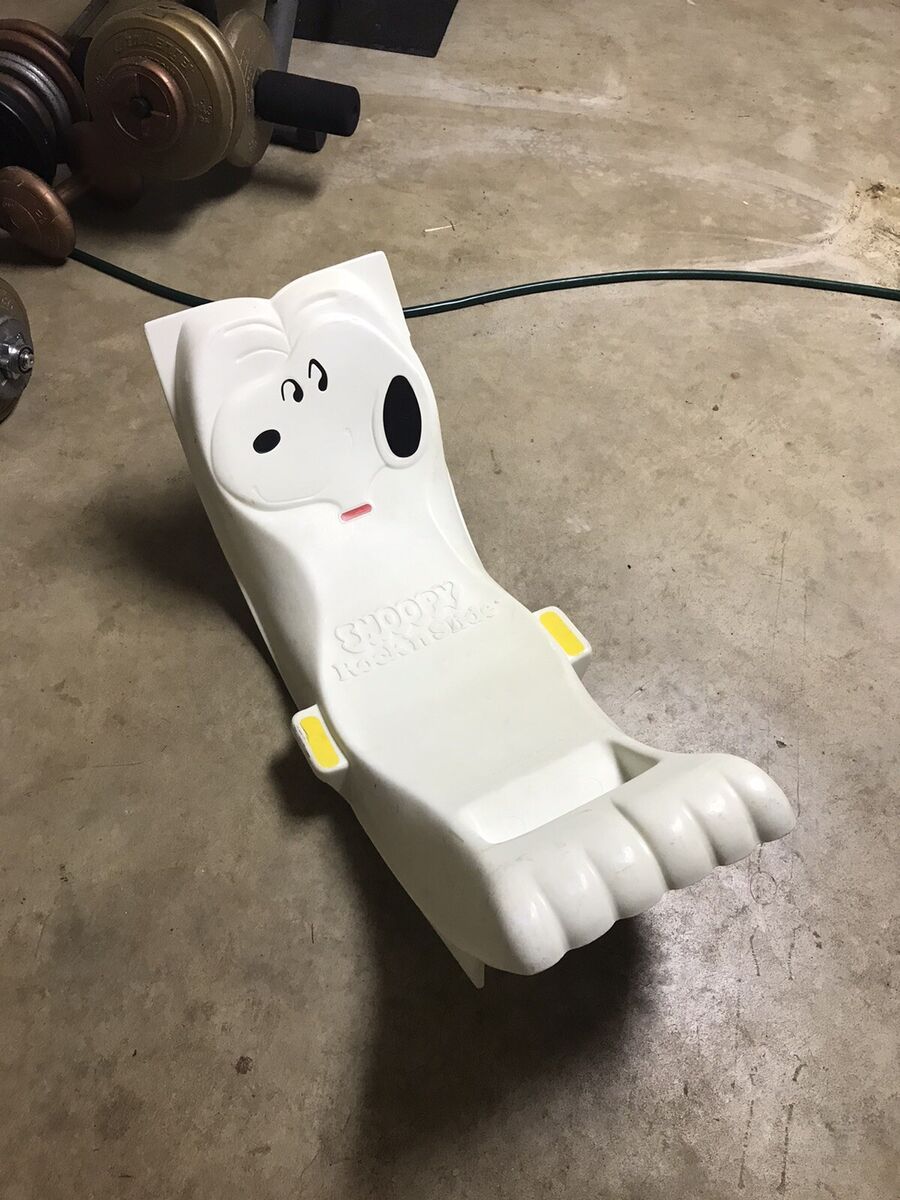 Peanuts Charlie Brown SNOOPY Rock 'N Slide Knickerbocker Peanuts Charlie Brown SNOOPY Rock 'N Slide Knickerbocker
