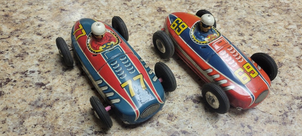 2 MINT JAPAN FRICTION TIN LITHO 60's race cars numbers 69 Blue/Red  77 Red/Blue