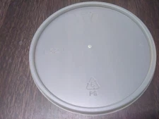 WinCup 500 Count Translucent Plastic Lids with Straw Slot, L32S, for 32 & 44oz