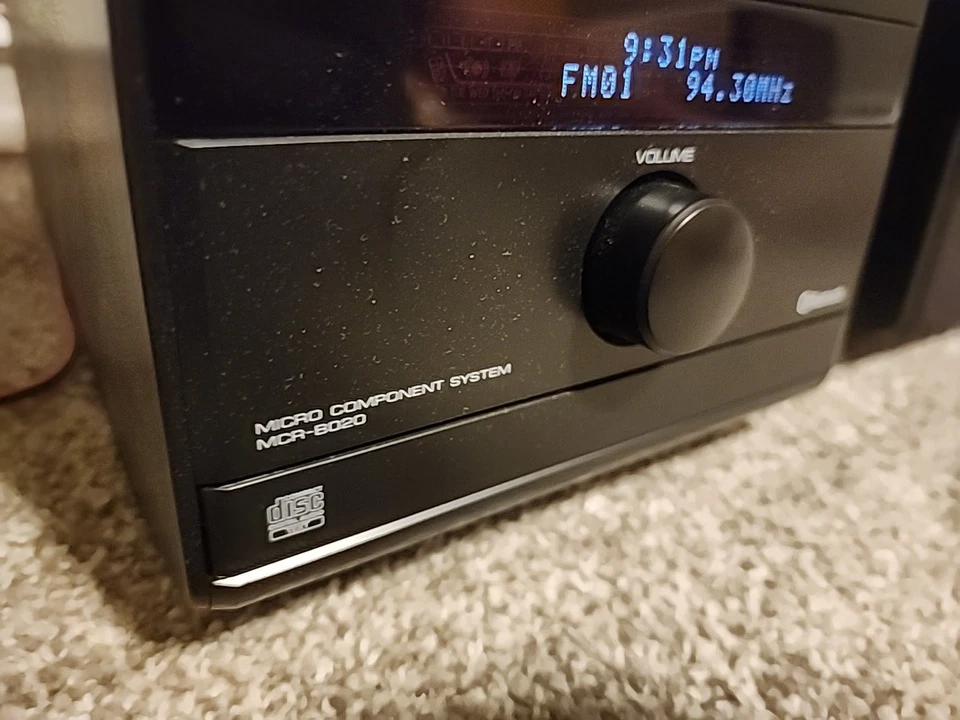 Yamaha Micro Component System Model MCR-B020 No Remote Tested Works. - Image 2 of 4