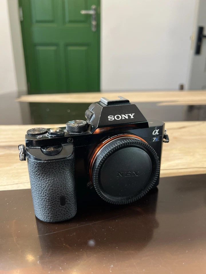 Sony Alpha 7S, photo 1 of 5