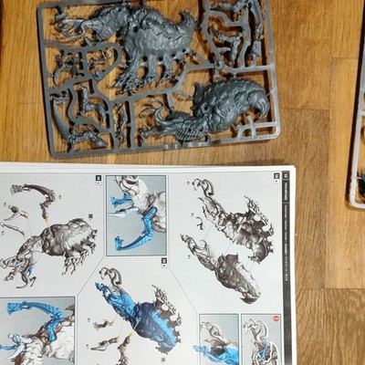 GW Warhammer 40.000 Leviathan Tyraniden Psychophage Gussrahmen