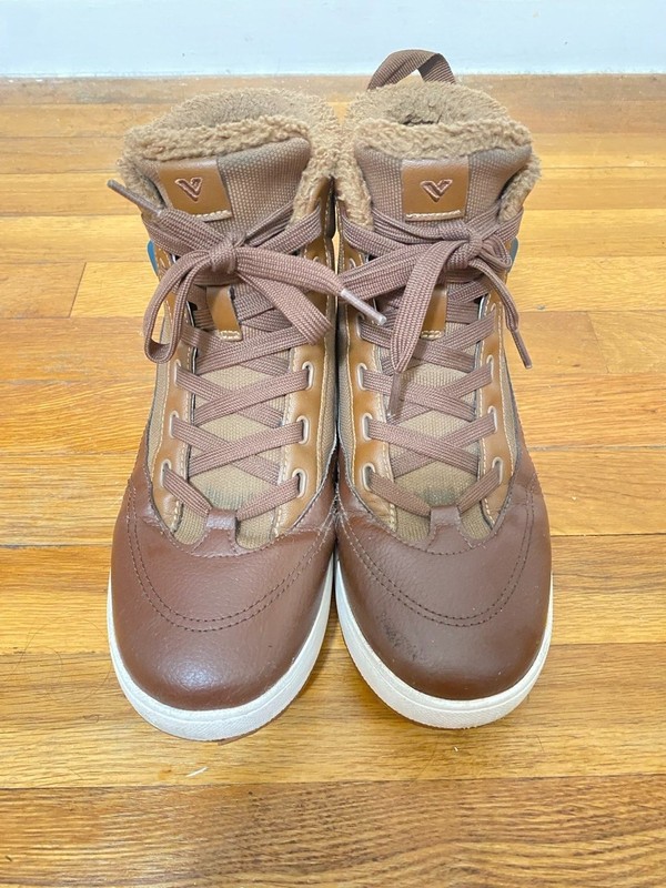vessi womens 8 waterproof, hightop, warm, winter, hiking shoes