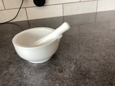 Garlic Pot With Masher  White 
