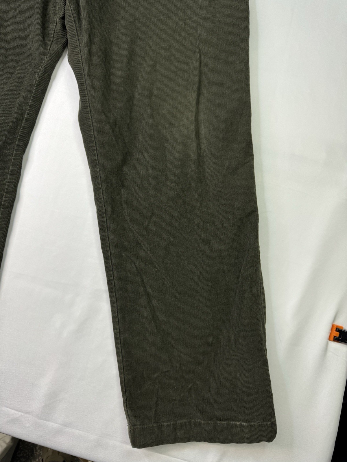 Haggar Pants Mens 40x30 Classic Fit Corduroy Stretch Premium Casual Comfrt Olive