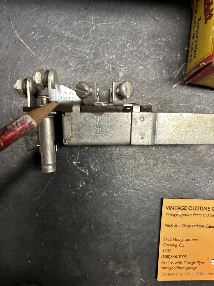 1936 1938 1939 1940 1948 1950 1951 1952 1953 1954 Interruptor de faros Chevrolet Foto 4 de 4