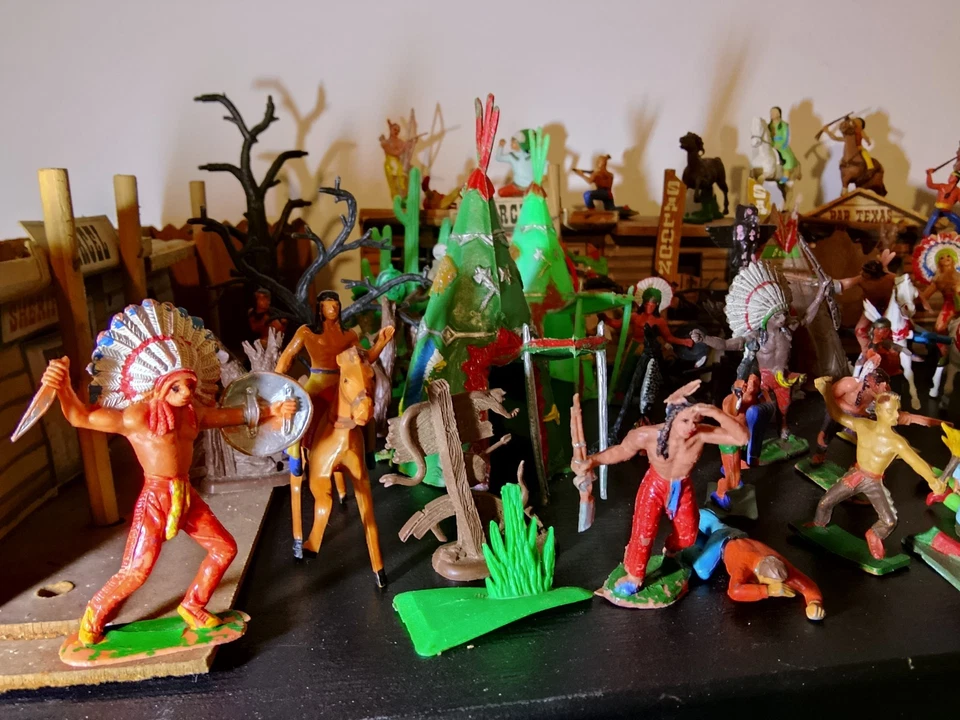 DIORAMA STARLUX SALOON COWBOY  INDIEN - VINTAGE - JOUET ANNÉES 60/70 - Photo 4/4