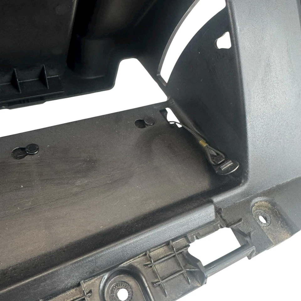 OEM 1UK70DX9AE Dodge Durango Guantera Compartimento de Almacenamiento Carcasa 2011-2020 Foto 2 de 4