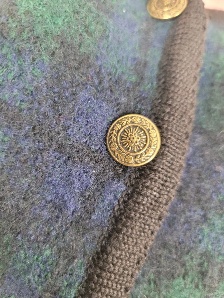 Vintage TALLY HO Navy Blue Green Tartan Plaid Wool Cardigan Sweater Large PL - Image 4 of 4