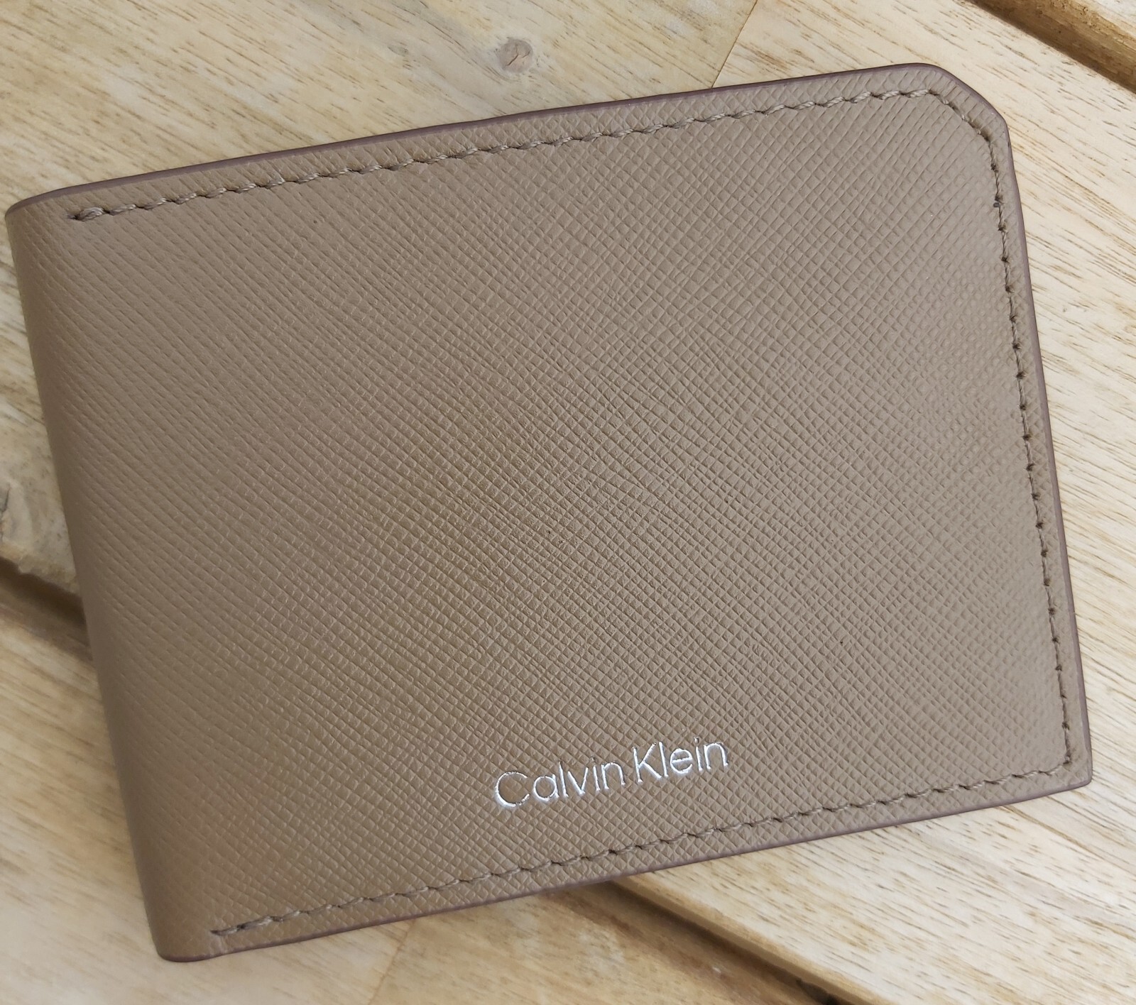 Genuine CALVIN KLEIN Slim Mud Brown Leather WALLET *ID WINDOW* Cards Notes