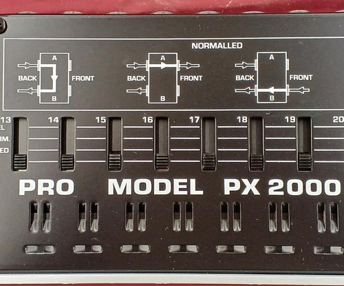BEHRINGER PX2000 | 4-Mode Multi-Functional 48-Point Patchbay from Japan - Picture 8 of 15