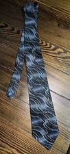 VINTAGE VILLA BUGATTI 100% ITALIAN SILK MENS TIE MADE IN USA Blue Waves