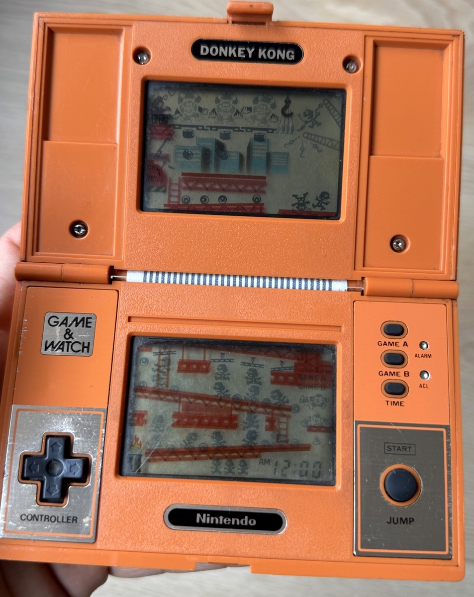 Nintendo Donkey Kong DK-52 Retro Multi Screen Console Game