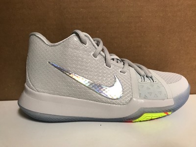 kyrie 3 pure platinum