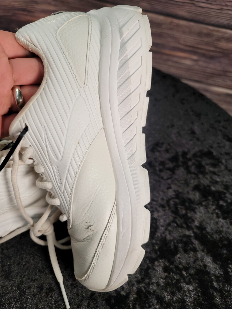 Brooks Womens Addiction Walker 2 Sneakers 7 2E White Leather Slip
