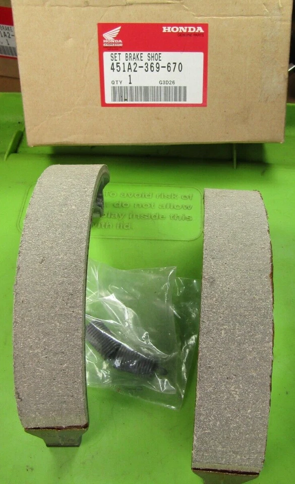 Zapatas de freno Honda 1975-1977 CB360 CB360G CB360T🔥 p/n 451A2-369-670🔥NOS🔥OEM Foto 3 de 4