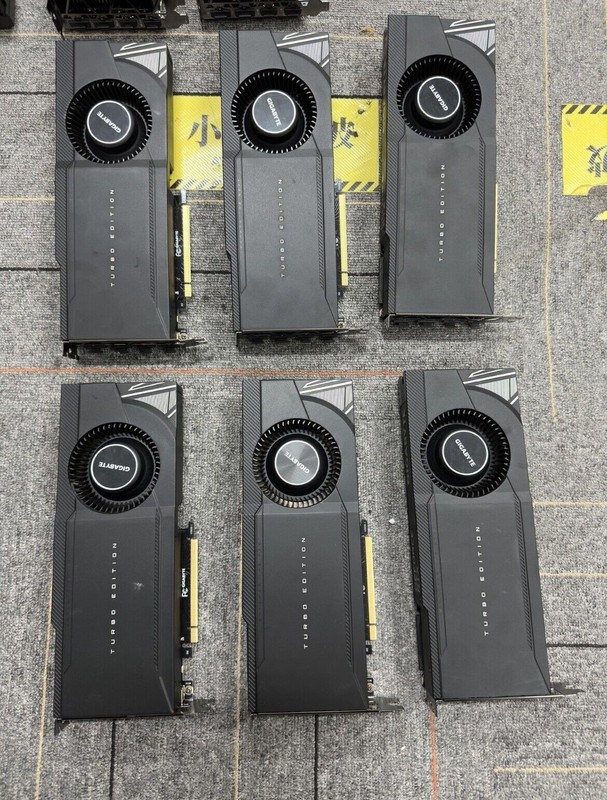 1pcs GIGABYTE GeForce RTX 3090 24GB GDDR6X Public Turbo Graphics Card For Server