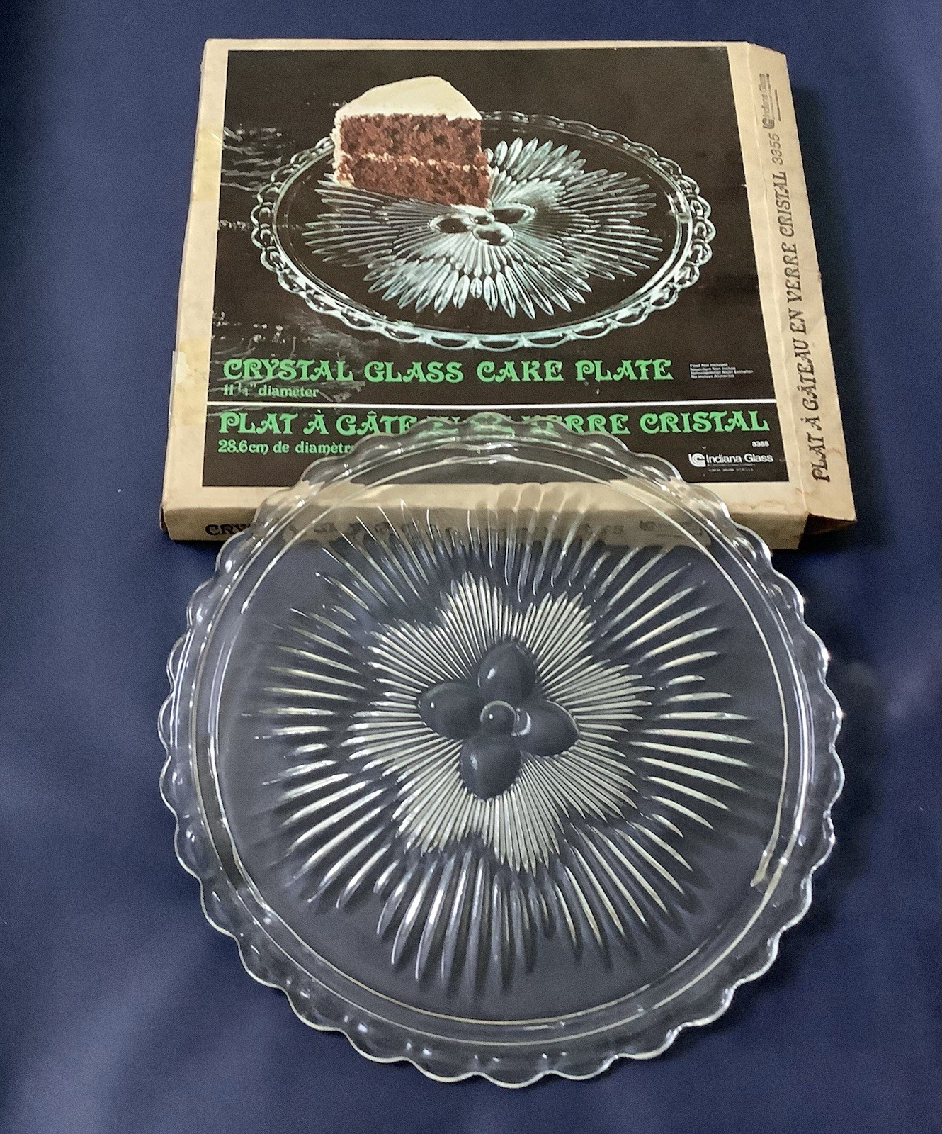 VINTAGE 60's INDIANA GLASS #3355 FLOWER SUNBURST CRYSTAL CAKE PLATE