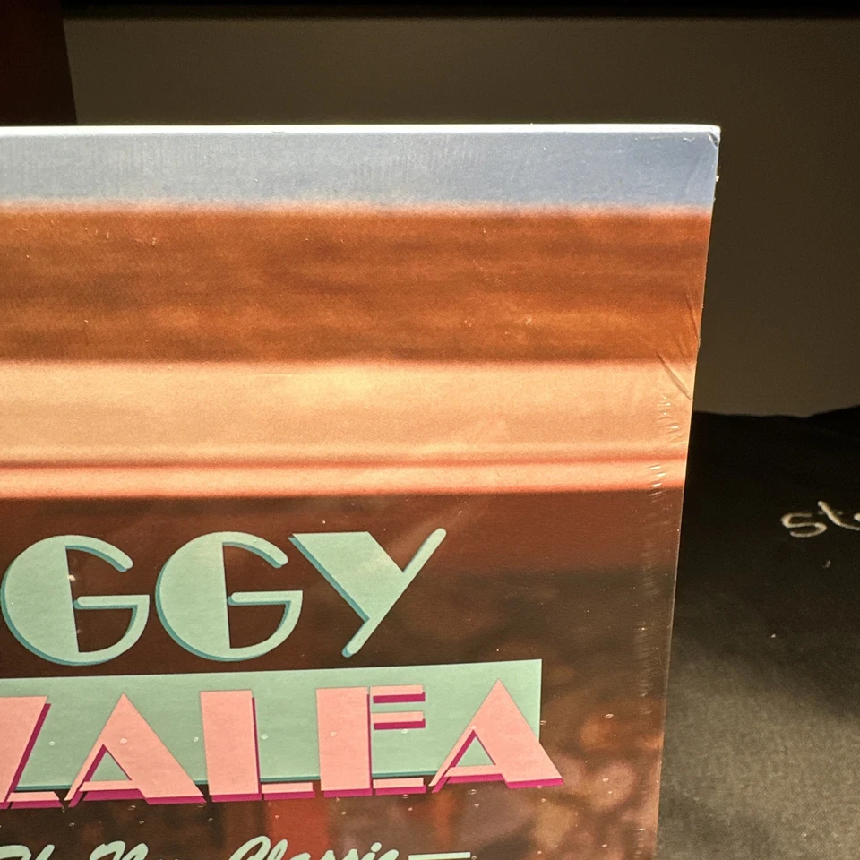 IGGY AZALEA THE NEW CLASSIC 2 LP ALBUM VINYL RECORD Hype Stickers BRAND NEW! OOP - Image 4 of 4