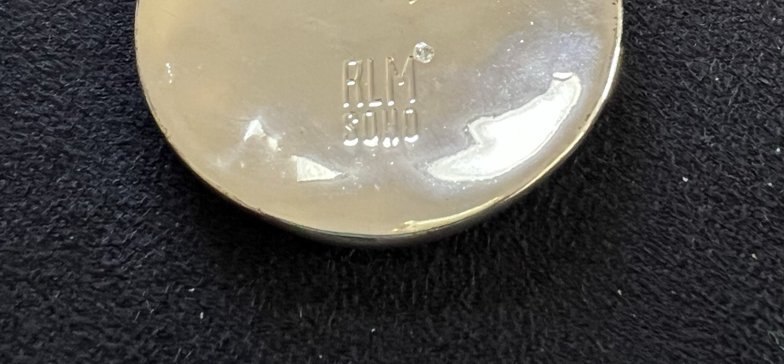 Robert Lee Morris RLM SoHo Hammered Disc Pendant Necklace Silver Tone 20” EUC thumbnail 8