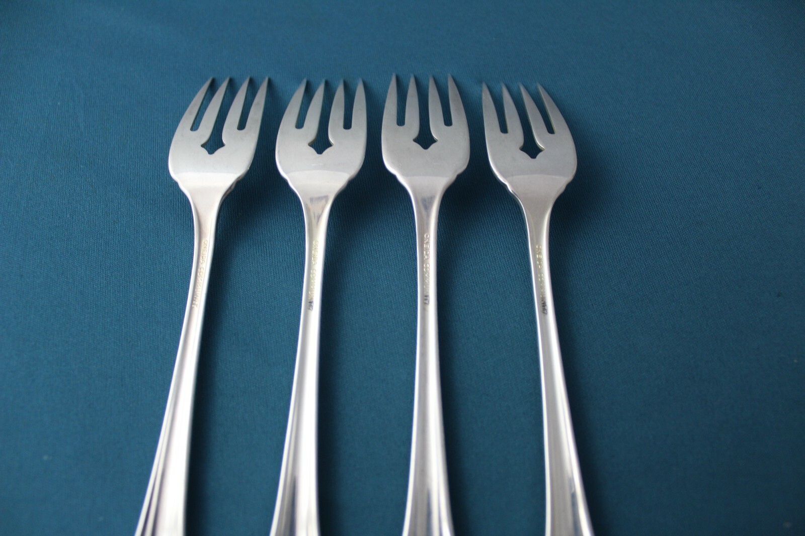 4 Salad Forks Oneida Community CLARETTE Silverplate 6 3/4"