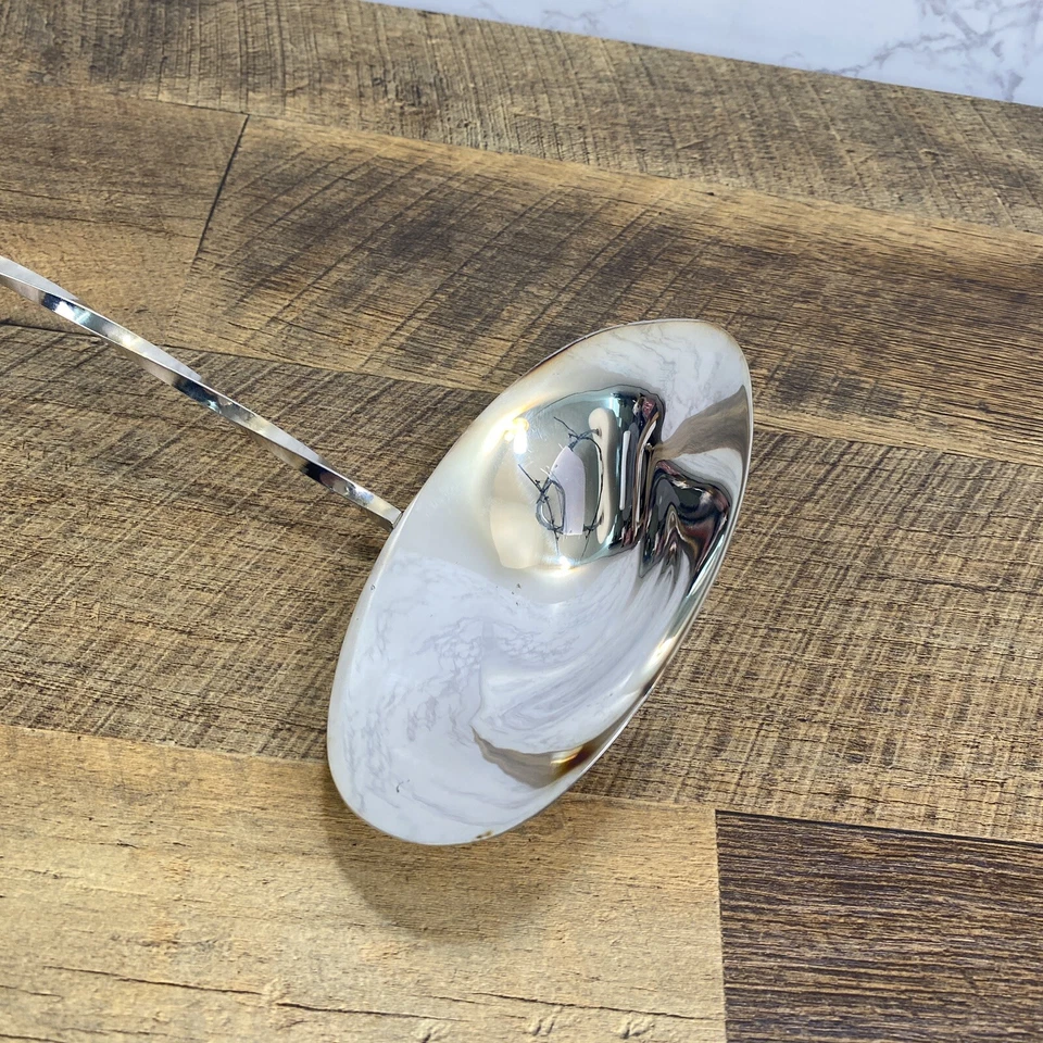 Precioso Raro FB Rogers Plateado Perforador Cucharón Patrón Lirio Foto 2 de 4