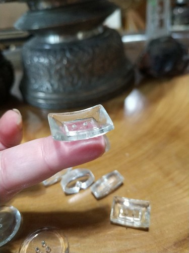 7 Vintage Knöpfe zum Nähen aus klarem, facettiertem Glas. 3 Designs - Bild 4 von 12